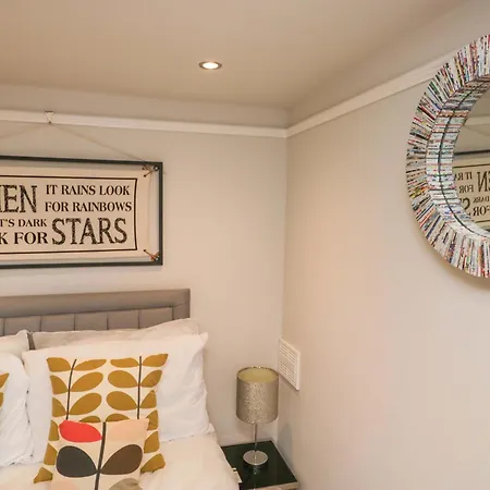 Semesterbostad Poppy